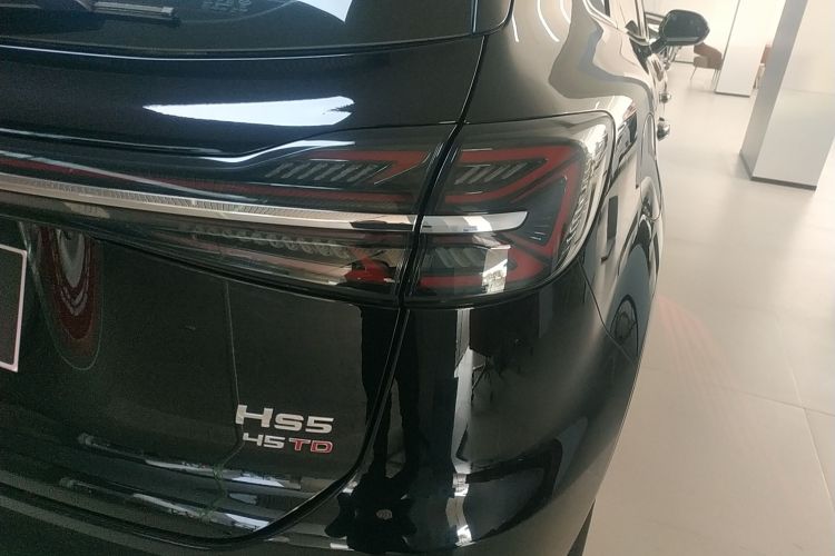 红旗HS5 2023款 2.0T 旗享Pro版车身外观6006