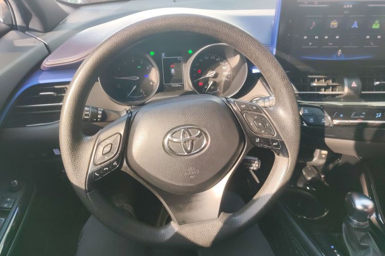 丰田C-HR 2018款 2.0L 领先天窗版 国V局部细节13