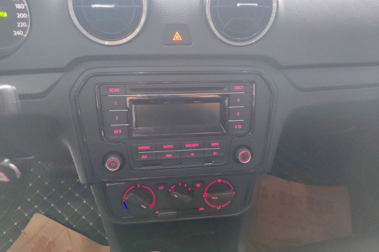 大众 捷达 2019款 梦想版 1.5L 自动时尚型中控内饰16