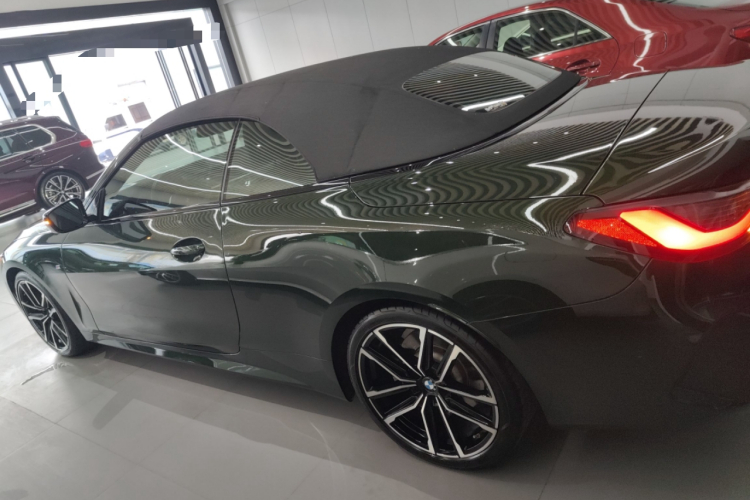 宝马4系 2022款 430i 敞篷M运动曜夜套装车身外观4