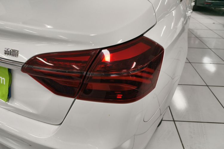 吉利汽车 帝豪 2018款 1.5L CVT向上互联版车身外观9