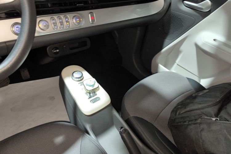 长安启源 长安Lumin 2022款 210km 香甜款中控内饰18