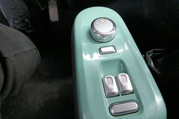 长安启源 长安Lumin 2022款 301km 蜜甜款中控内饰18