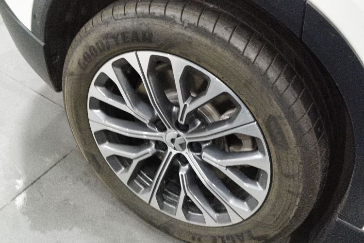 蔚来ES6 2024款 75kWh车身外观6008