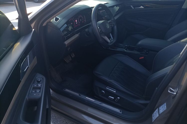 大众 帕萨特 2019款 380TSI 尊贵版 国VI中控内饰7003