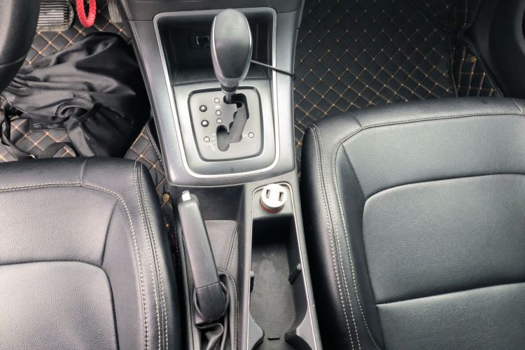 雪铁龙 C4世嘉 2016款 1.6L 自动舒适型中控内饰18