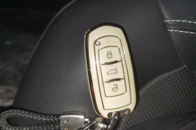 吉利汽车 帝豪GS 2016款 运动版 1.8L 自动领尚型中控内饰7001