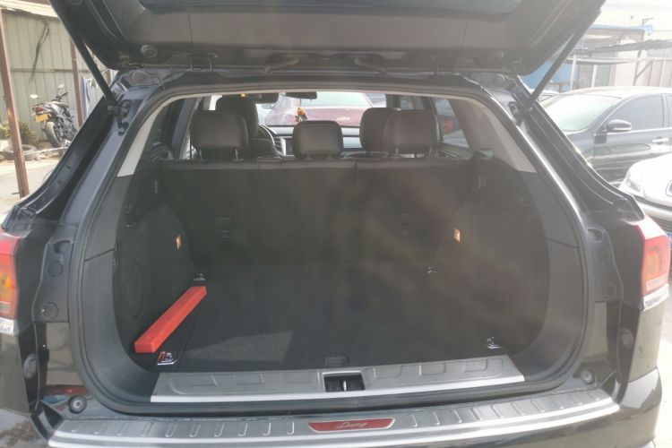 众泰 大迈X7 2017款 1.8T DCT尊贵型机舱底盘23