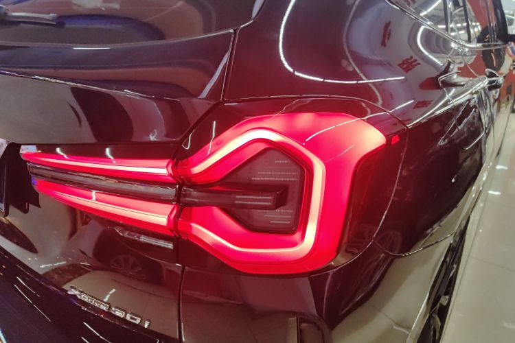 宝马X3 2023款 改款 xDrive30i 领先型 M曜夜套装车身外观9