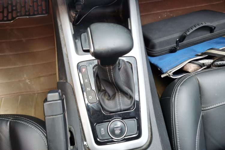 观致3 2014款 三厢 1.6L 自动致悦型中控内饰18