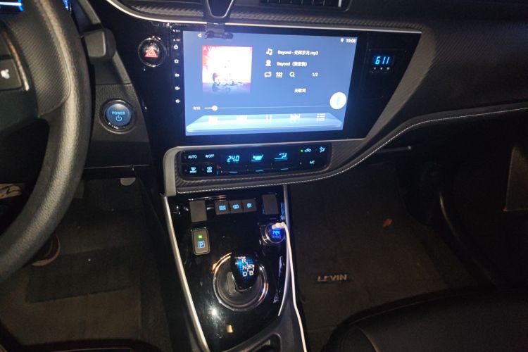 丰田 雷凌双擎E+ 2019款 1.8PH GS E-CVT精英版中控内饰16