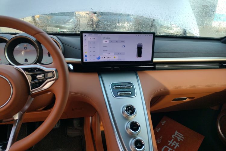 欧拉闪电猫 2022款 555km 尊贵版中控内饰16