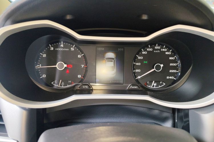 吉利汽车 帝豪GL 2017款 1.8L DCT精英型局部细节14