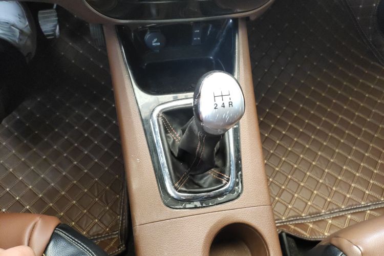 东风风行 景逸X5 2016款 1.6L 手动豪华型中控内饰18