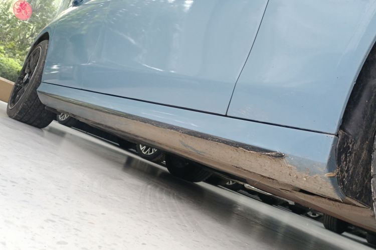 奔驰E级 2020款 改款 E 300 L 运动时尚型局部细节9001