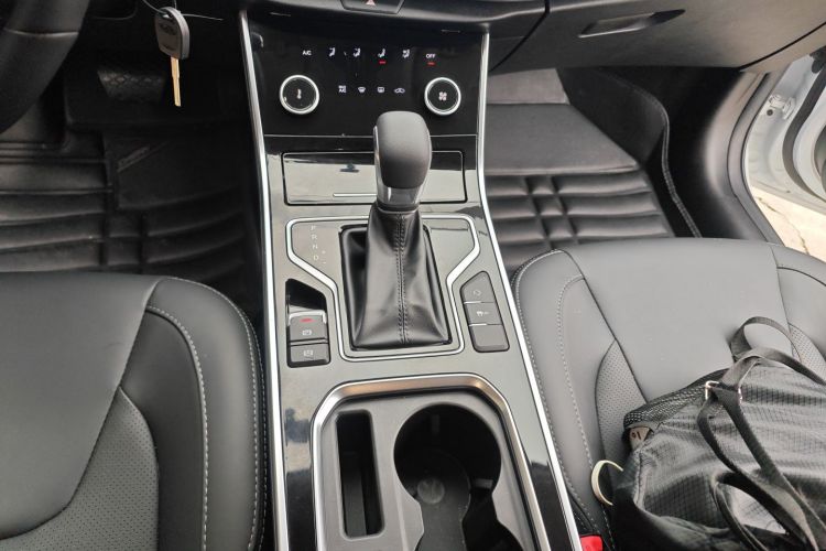 奇瑞 艾瑞泽5 2021款 PRO 1.5L CVT青春版中控内饰18