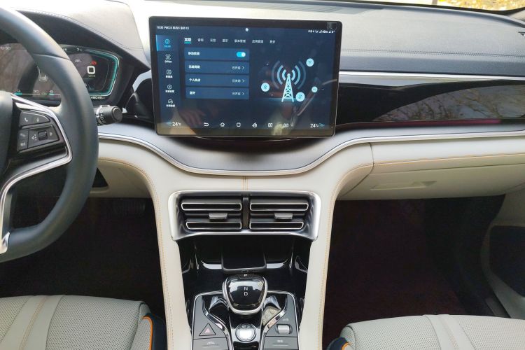比亚迪 宋PLUS新能源 2021款 DM-i 110KM 旗舰PLUS中控内饰16