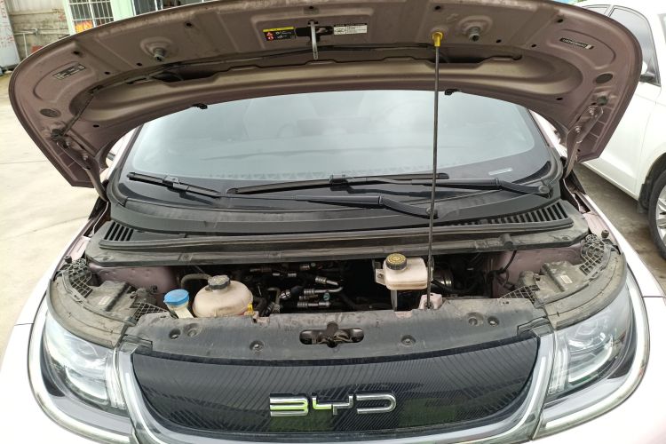 比亚迪 海豚 2021款 405km 时尚版机舱底盘24