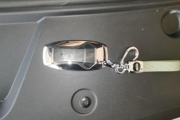 比亚迪 宋PLUS 2020款 1.5T 自动尊贵型中控内饰11