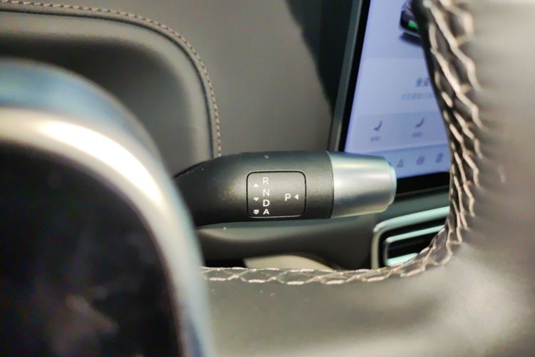 理想汽车 理想L6 2024款 Max中控内饰18