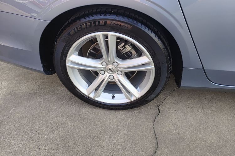 沃尔沃S90 2018款 T4 智远版车身外观6008