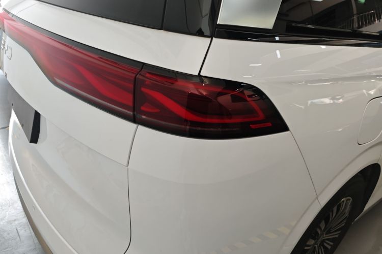 比亚迪 夏 2025款 DM-i 1.5T 180km 卓越型车身外观9