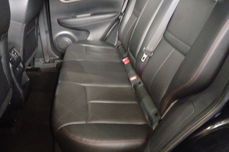 日产 逍客 2021款 2.0L CVT豪华版中控内饰7004