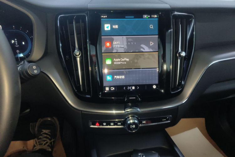 沃尔沃XC60 2024款 B5 四驱智逸豪华版中控内饰16