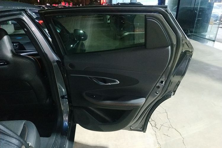 长安UNI-T 2022款 1.5T 尊贵型中控内饰7006