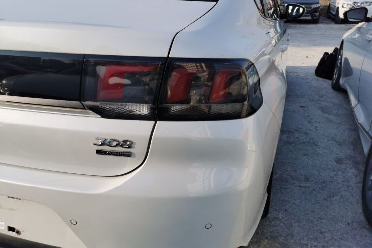 标致308 2019款 230THP 自动豪华版 国V车身外观9