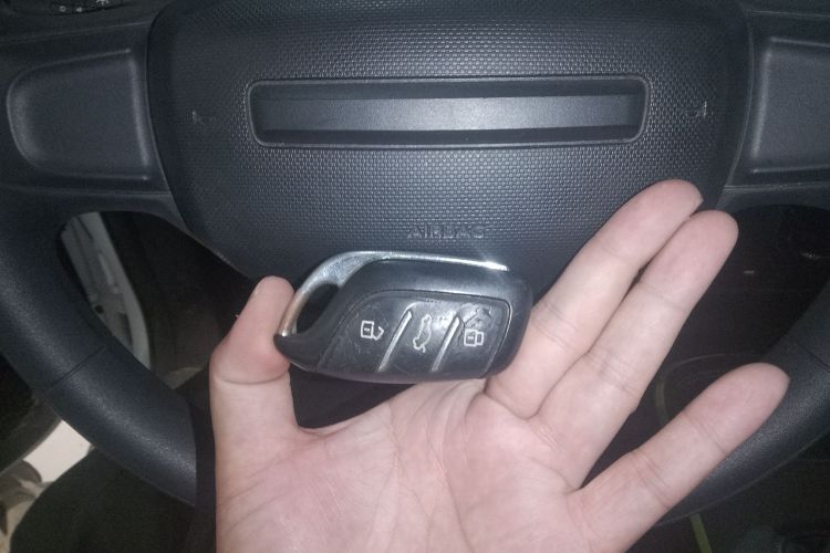 荣威 科莱威CLEVER 2021款 302km卓越版中控内饰11