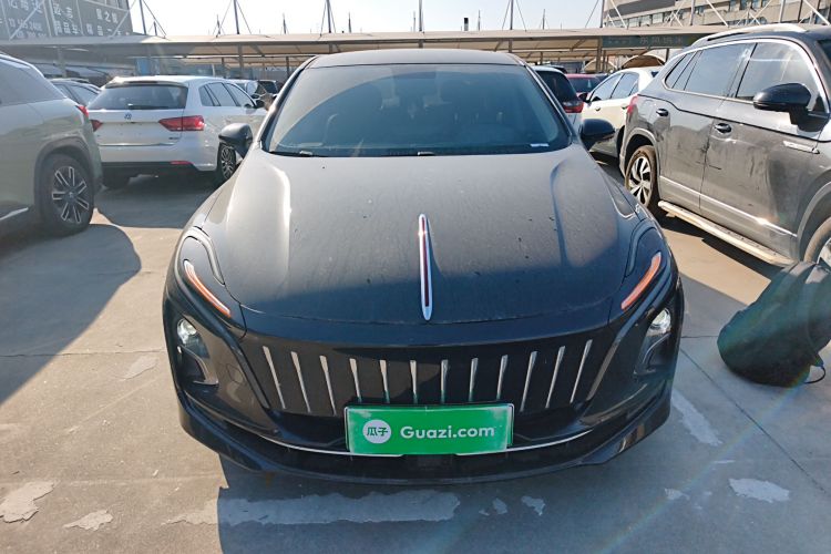 红旗E-QM5 2024款 500km 出行版车身外观2