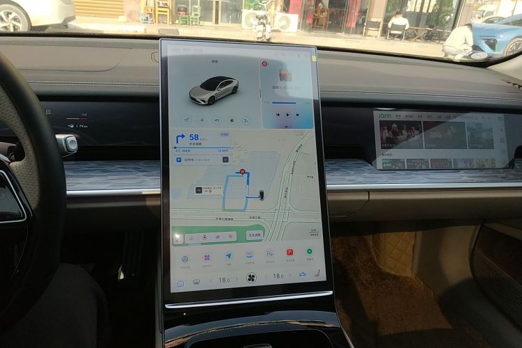 哪吒汽车 哪吒S 2022款 增程版 1160km 后驱中版中控内饰16