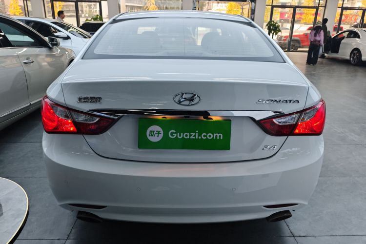 现代 索纳塔 2015款 经典 2.4L 自动领先版 国IV车身外观6004