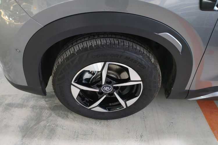 比亚迪 元UP 2025款 智驾版 401KM 领先型车身外观6007