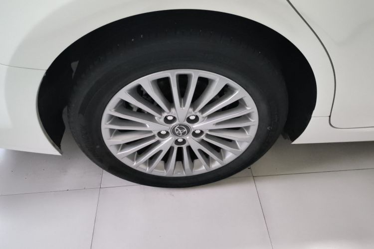 丰田 凯美瑞 2024款 双擎 2.0HGVP 豪华版车身外观6008