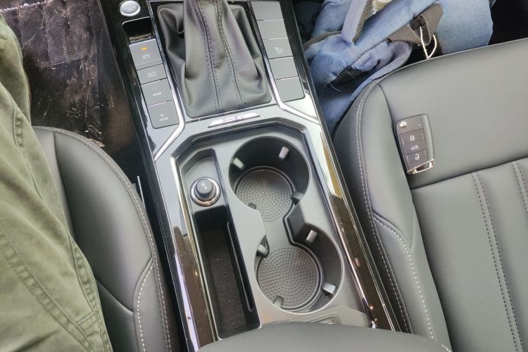 大众 帕萨特新能源 2025款 430PHEV 混动商务版局部细节18