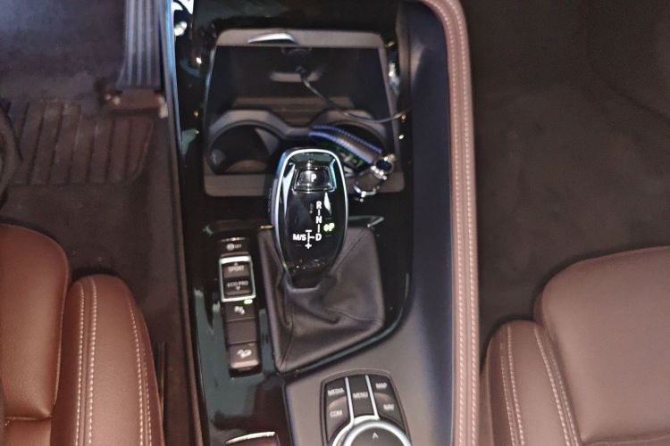 宝马X2 2020款 xDrive25i M运动套装中控内饰18