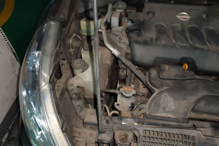 日产 天籁 2012款 2.0L XL智享版局部细节9006