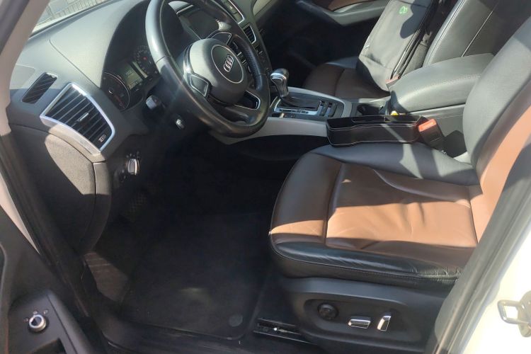 奥迪Q5 2017款 Plus 40 TFSI 进取型局部细节19