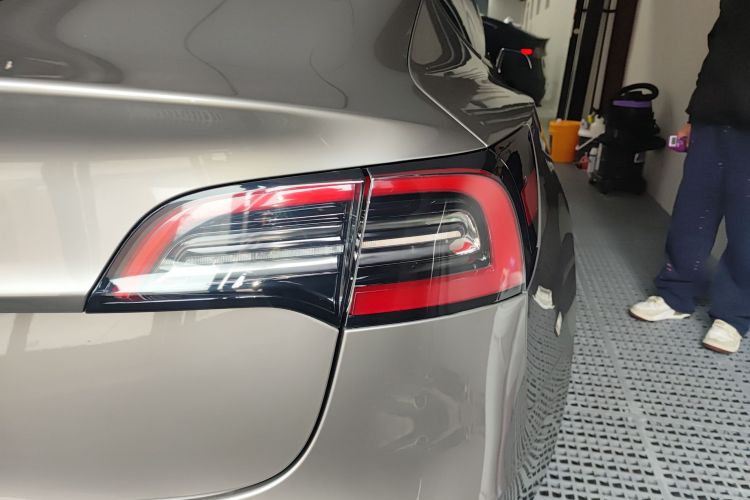 特斯拉 Model 3 2022款 后轮驱动版车身外观6006