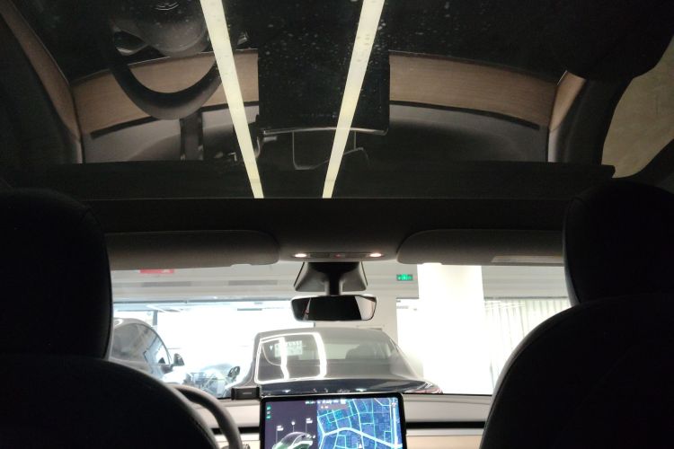 特斯拉 Model Y 2021款 标准续航后驱版局部细节22