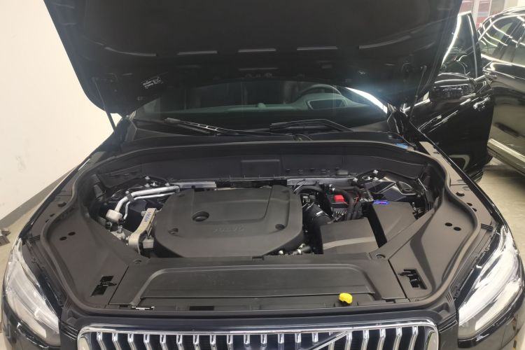 沃尔沃XC90 2021款 B6 智雅豪华版 7座机舱底盘24