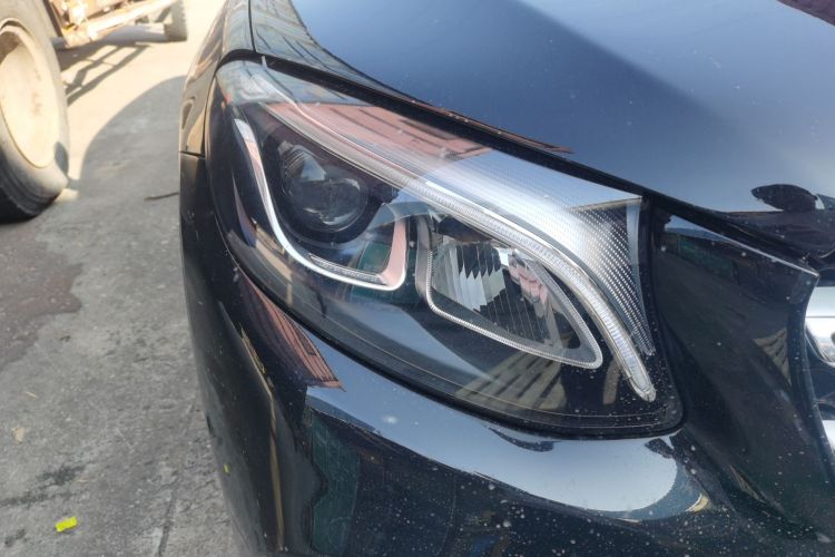 奔驰GLC 2019款 GLC 260 L 4MATIC 豪华型车身外观8