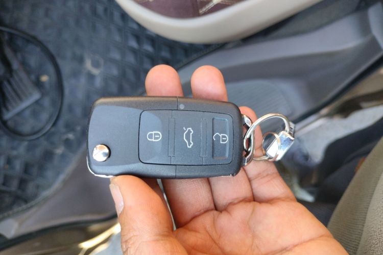 福田 风景G5 2020款 2.0L长轴平顶9座多用途乘用车1TZS中控内饰7001