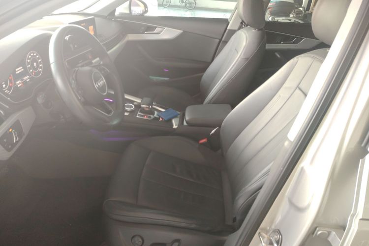 奥迪A4L 2018款 30周年年型 40 TFSI 时尚型局部细节19