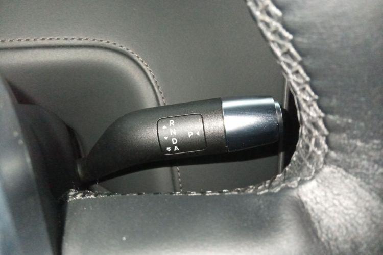 理想汽车 理想L9 2023款 Pro中控内饰18