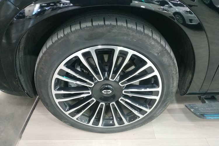 鸿蒙智行 问界M7 2024款 1.5T 智驾四驱Max版 5座车身外观6007