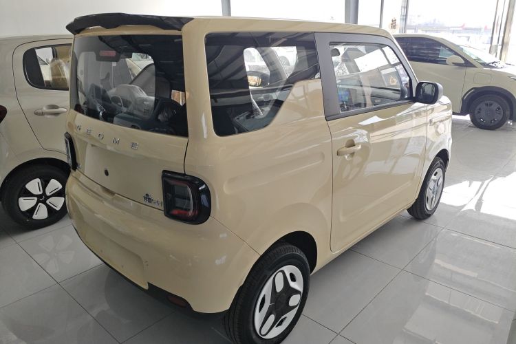 吉利银河 熊猫 2025款 210km 元气熊车身外观7