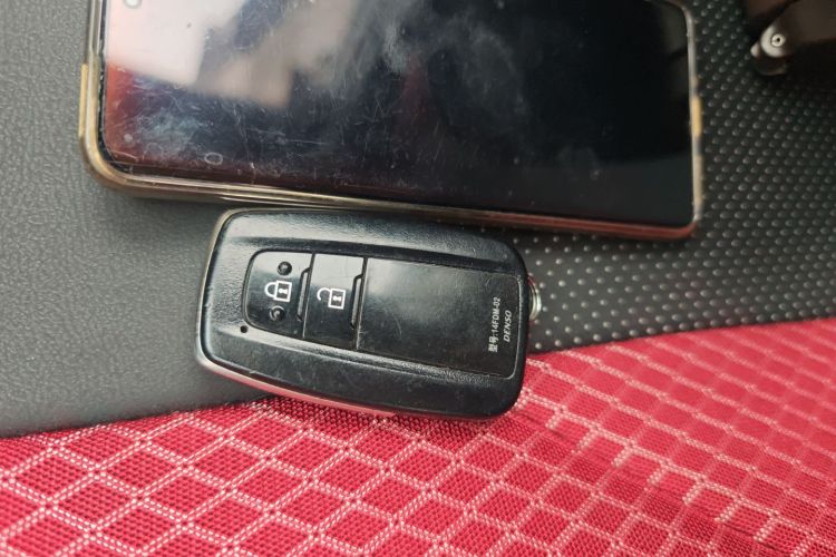 丰田 奕泽IZOA 2018款 2.0L 奕驰版 国VI中控内饰11